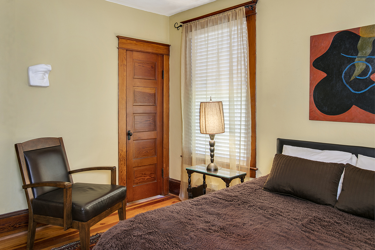 Adora Inn - Mount Dora Hotel - Historic, Comfortable & Stylish