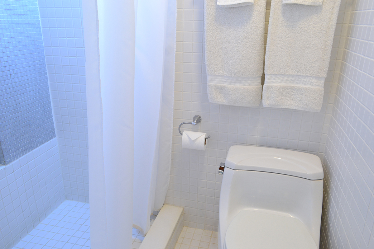 Adora Inn - Mount Dora Hotel - Historic, Comfortable & Stylish